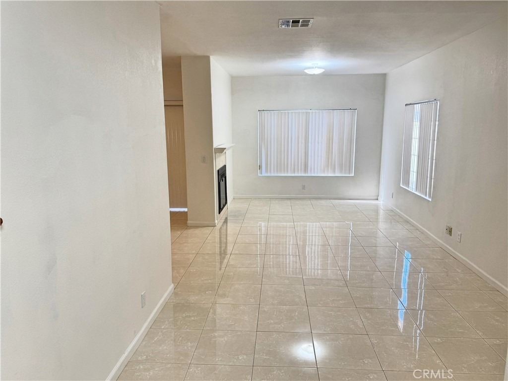 18319 Hart Street - Photo 3