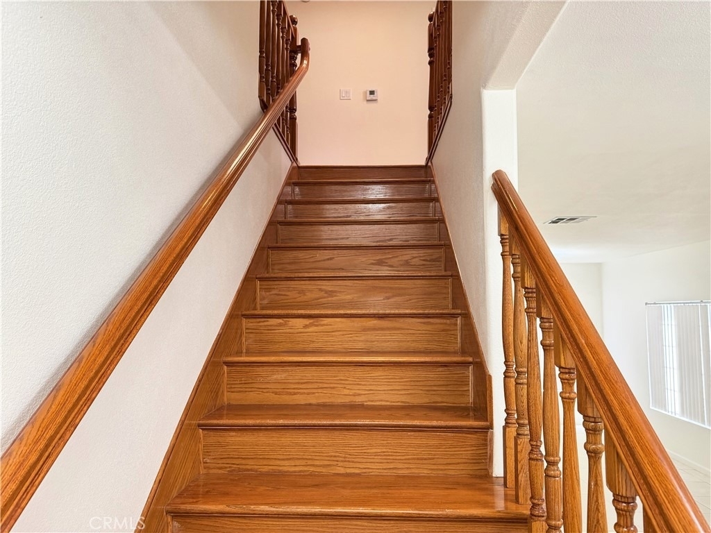 18319 Hart Street - Photo 9