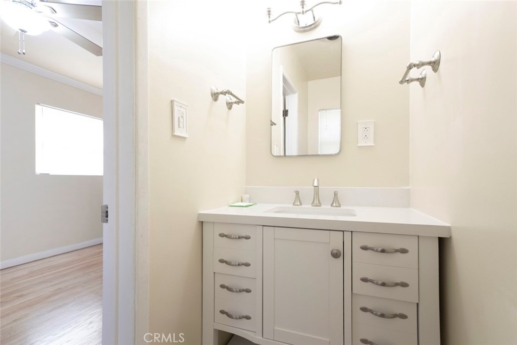 10706 Rhodesia Ave. - Photo 13