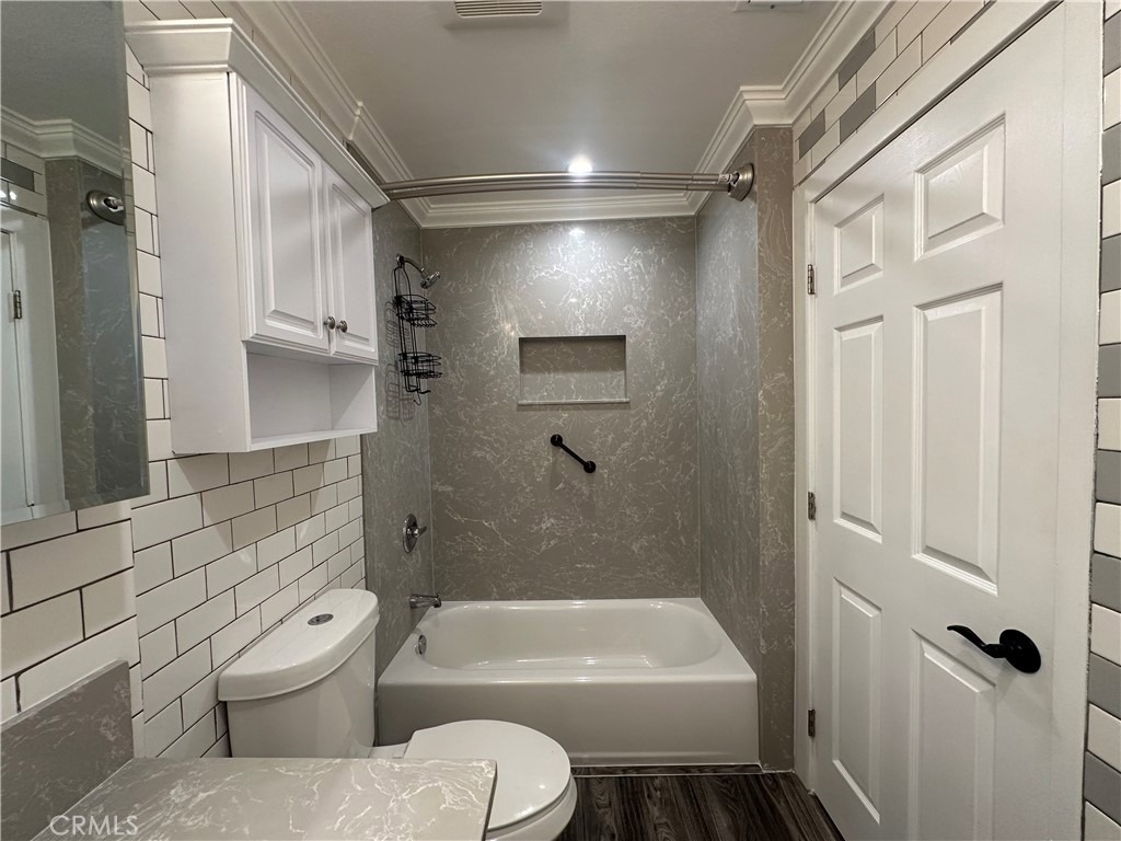 320 N Lyman - Photo 8