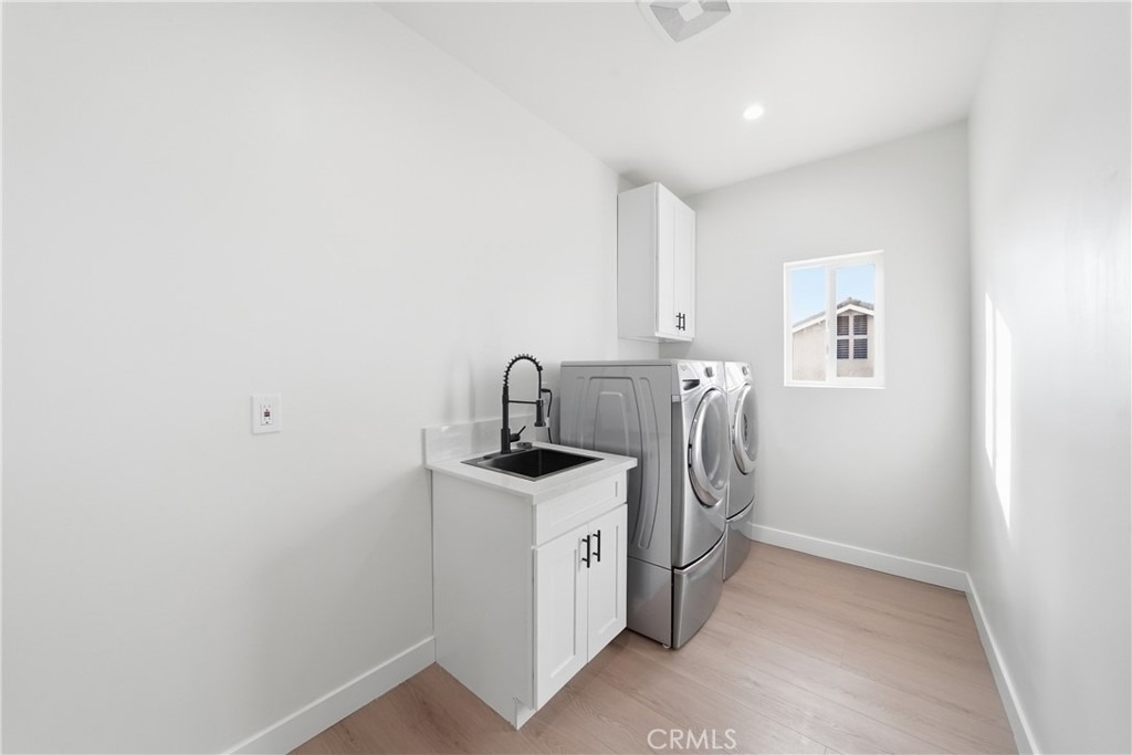 16315 Orick Avenue - Photo 2