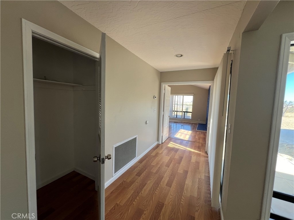 18530 Eucalyptus Street - Photo 18