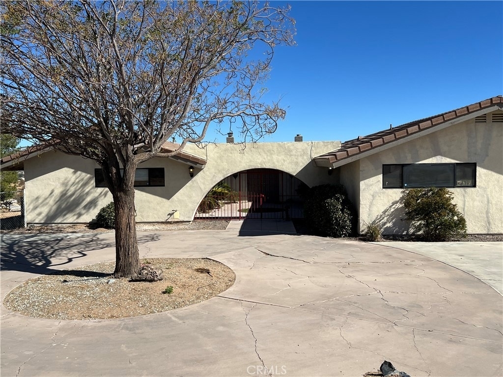 18530 Eucalyptus Street - Photo 4
