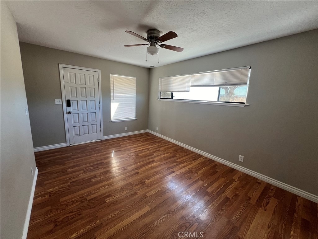 18530 Eucalyptus Street - Photo 23