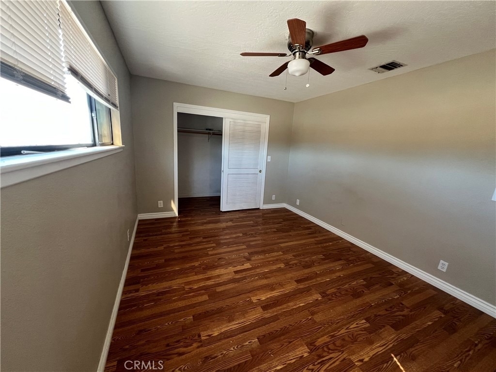 18530 Eucalyptus Street - Photo 22