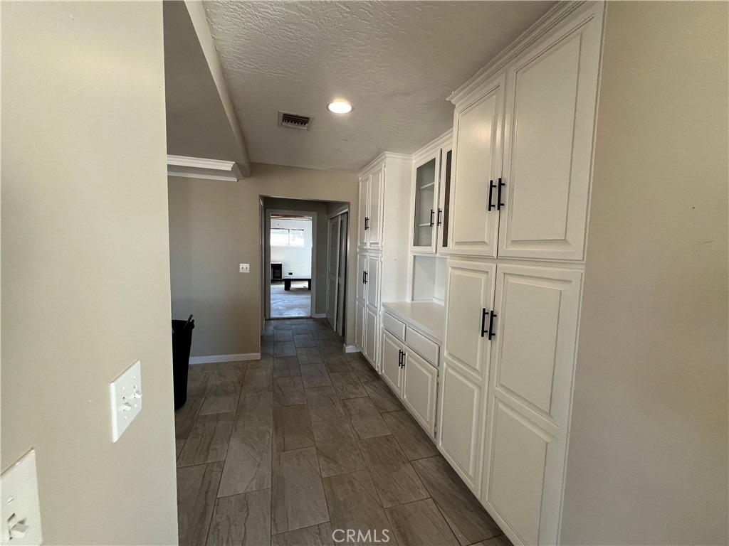 18530 Eucalyptus Street - Photo 12
