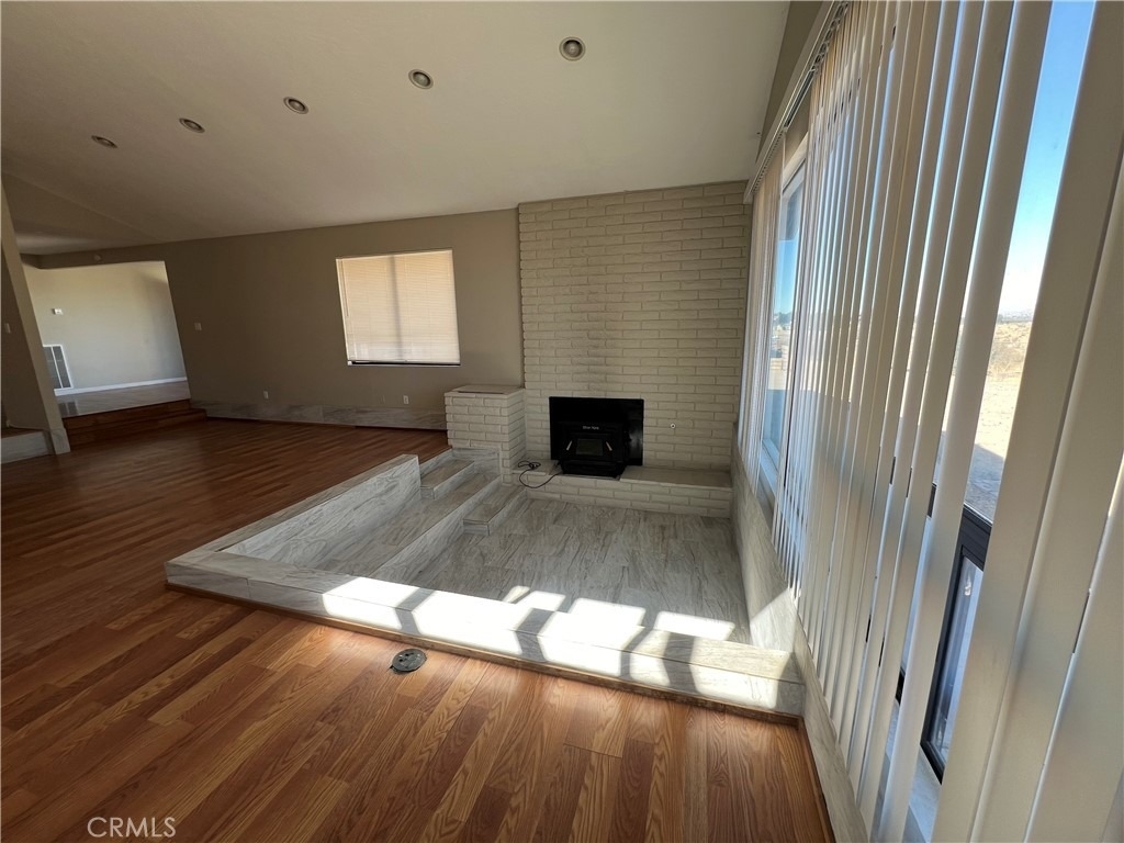 18530 Eucalyptus Street - Photo 9