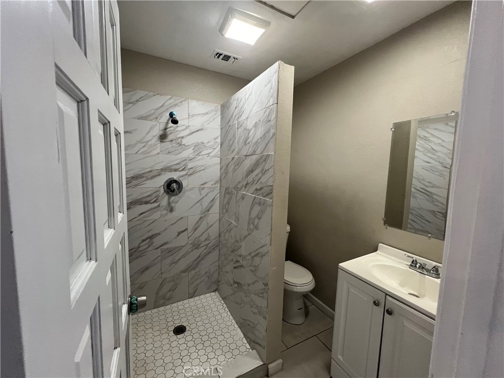 18530 Eucalyptus Street - Photo 14