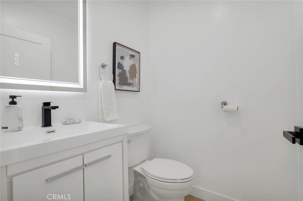2117 W Clark Avenue - Photo 10