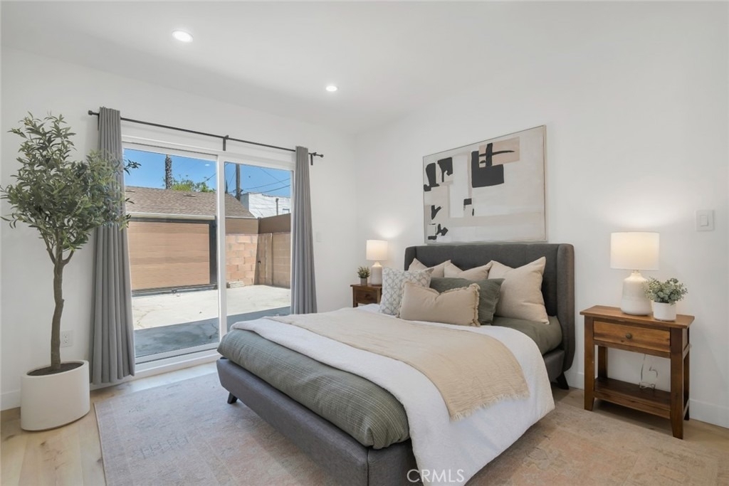 2117 W Clark Avenue - Photo 11