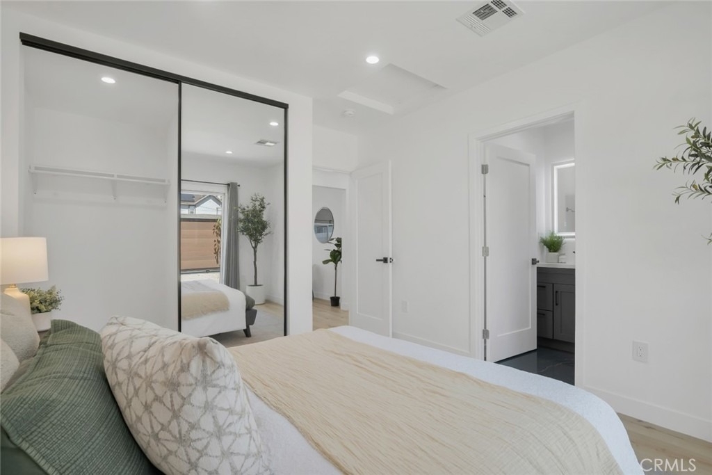 2117 W Clark Avenue - Photo 12
