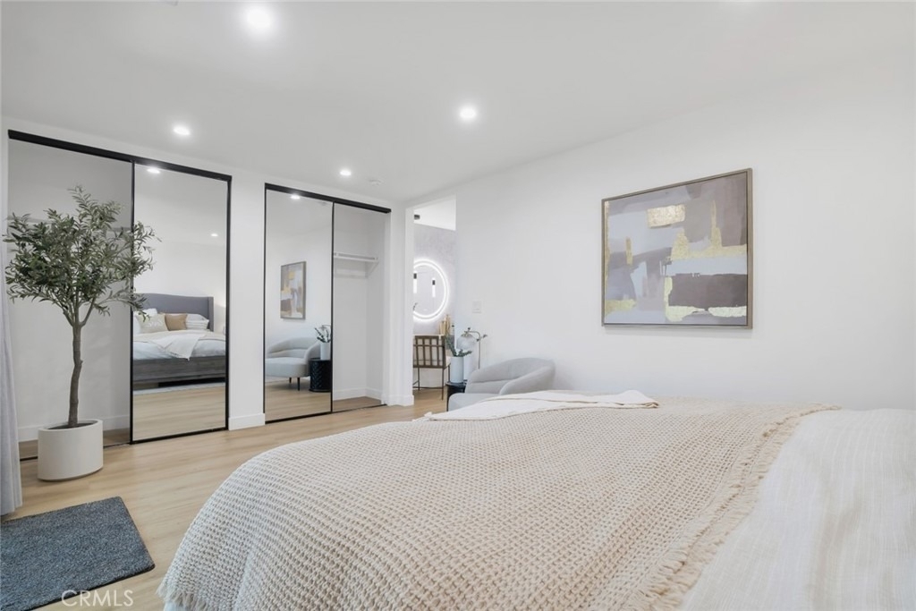 2115 W Clark Avenue - Photo 23