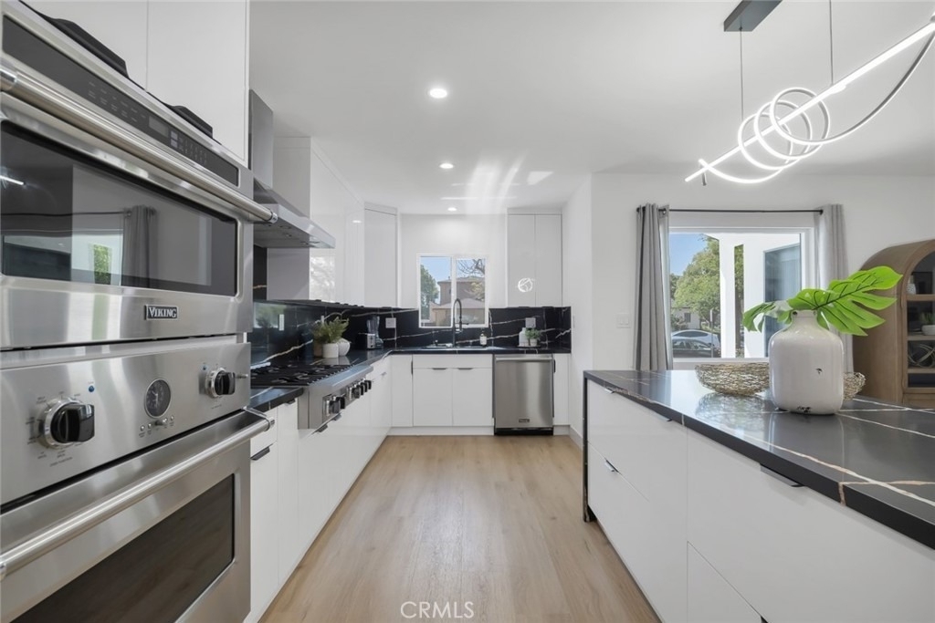 2115 W Clark Avenue - Photo 12