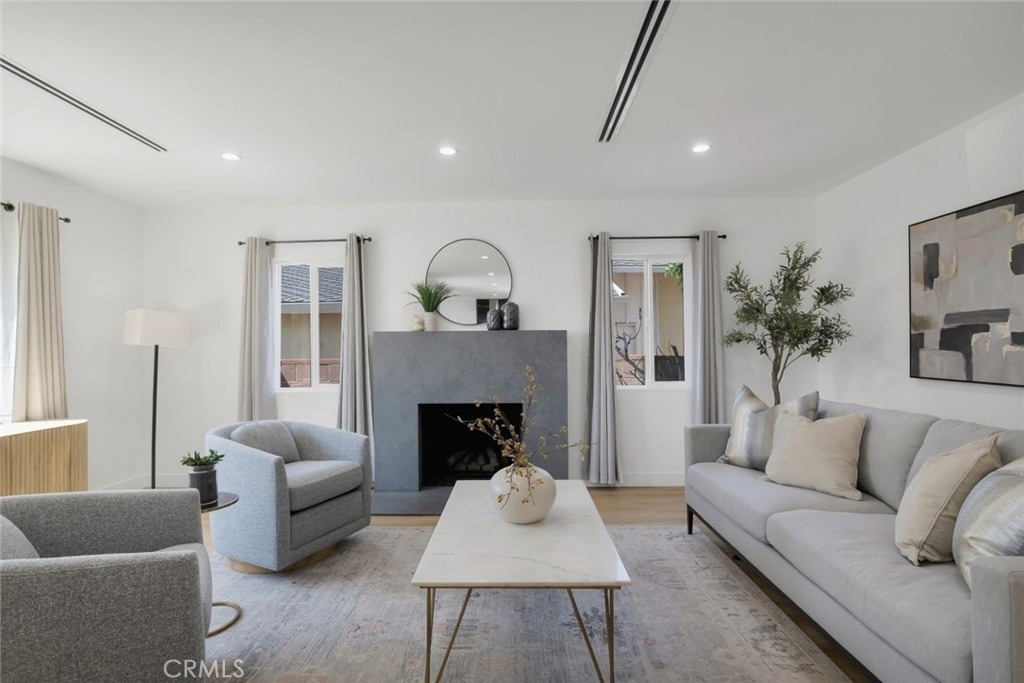 2115 W Clark Avenue - Photo 6