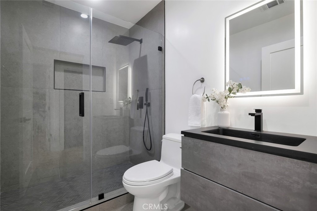 2115 W Clark Avenue - Photo 15