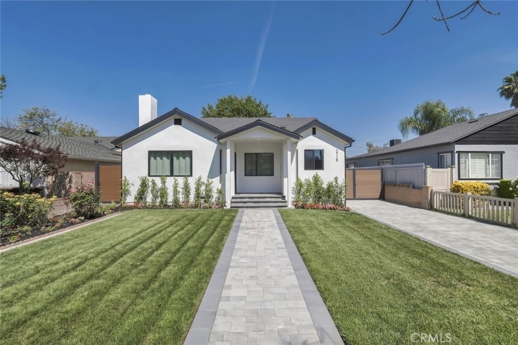 2115 W Clark Avenue - Photo 29