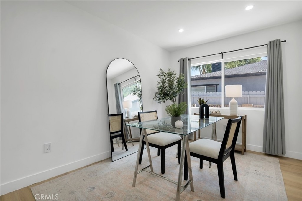 2115 W Clark Avenue - Photo 18
