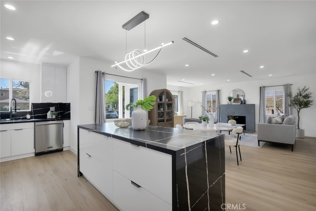 2115 W Clark Avenue - Photo 13