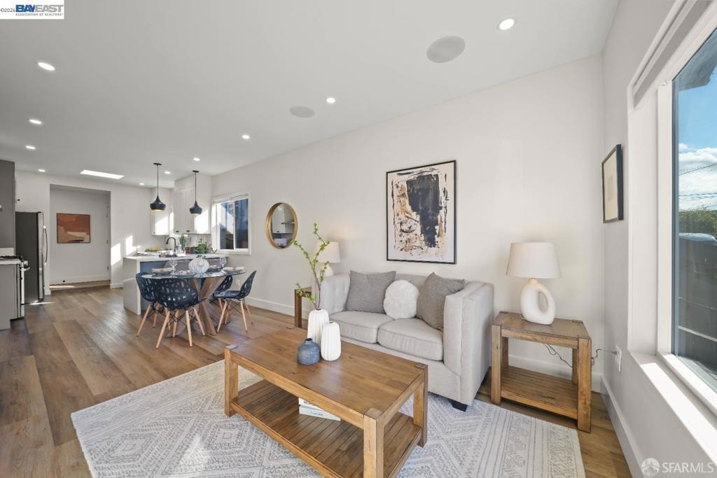914 44th Street - Photo 2