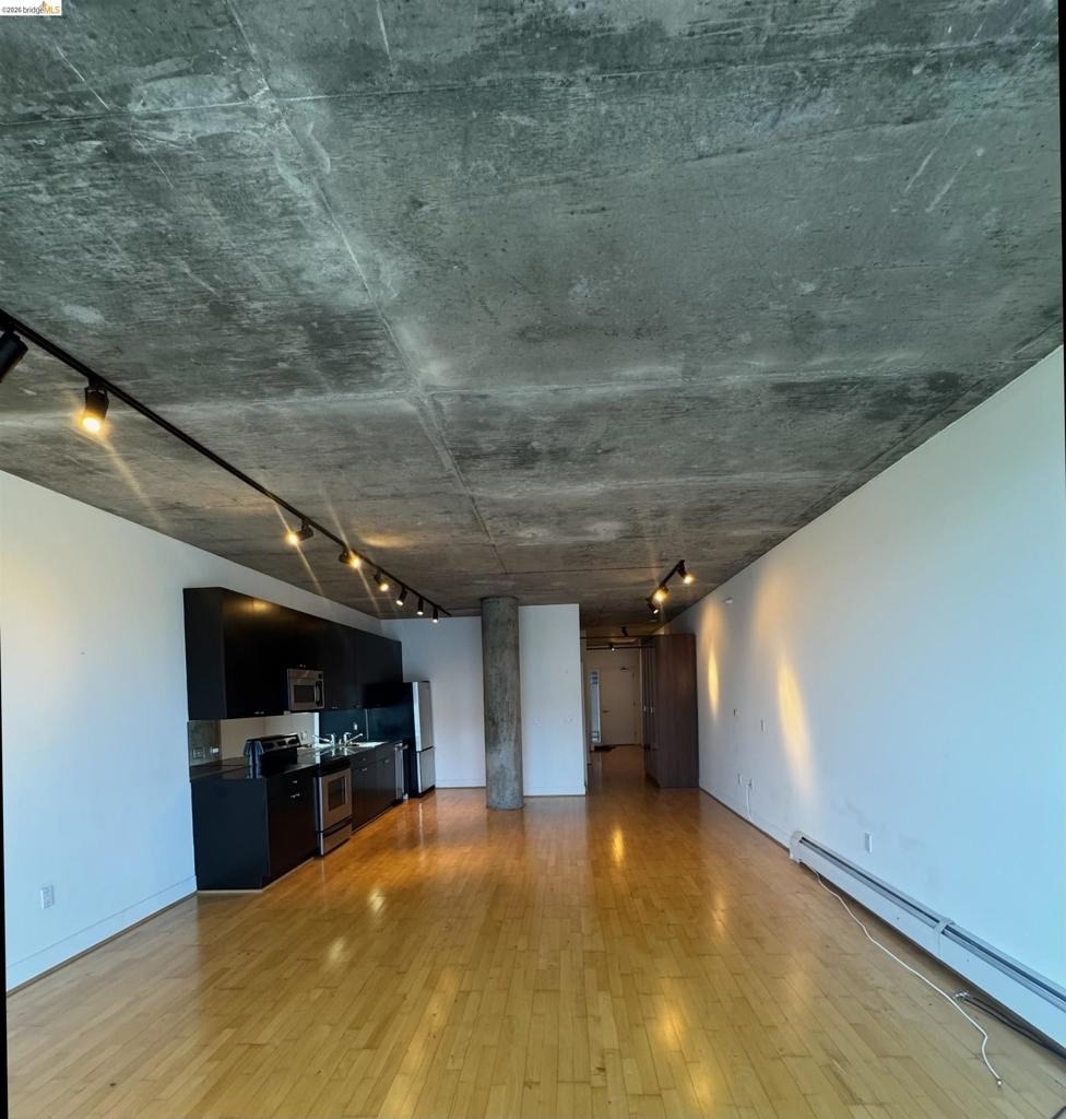 311 Oak St - Photo 2