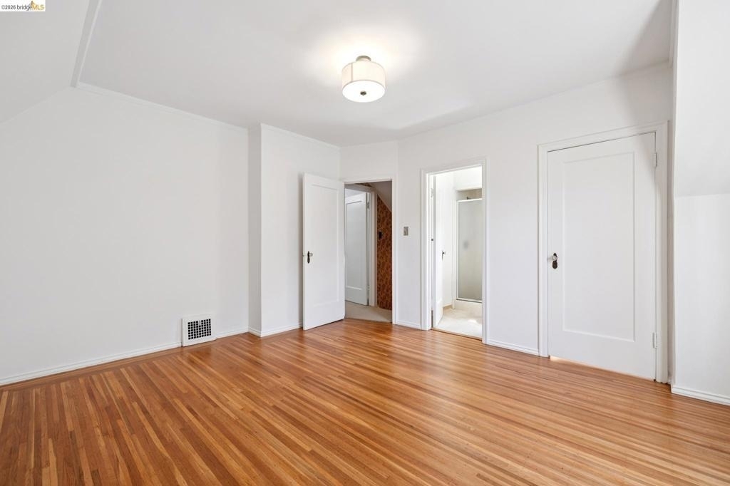111 Windsor - Photo 29