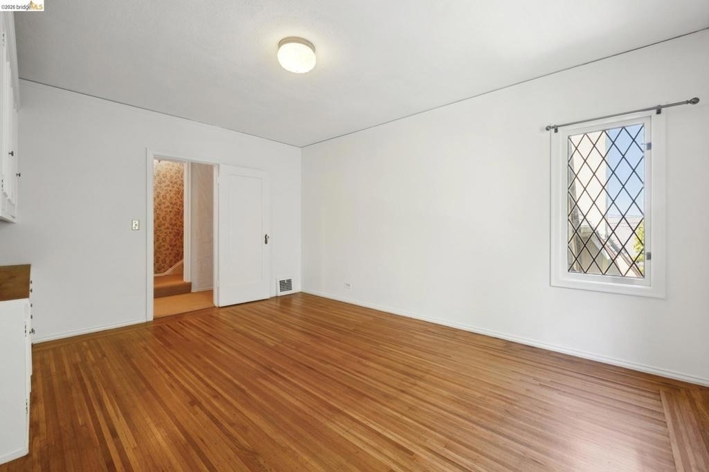 111 Windsor - Photo 18