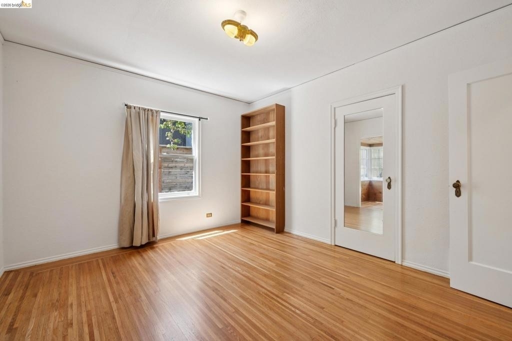 111 Windsor - Photo 19