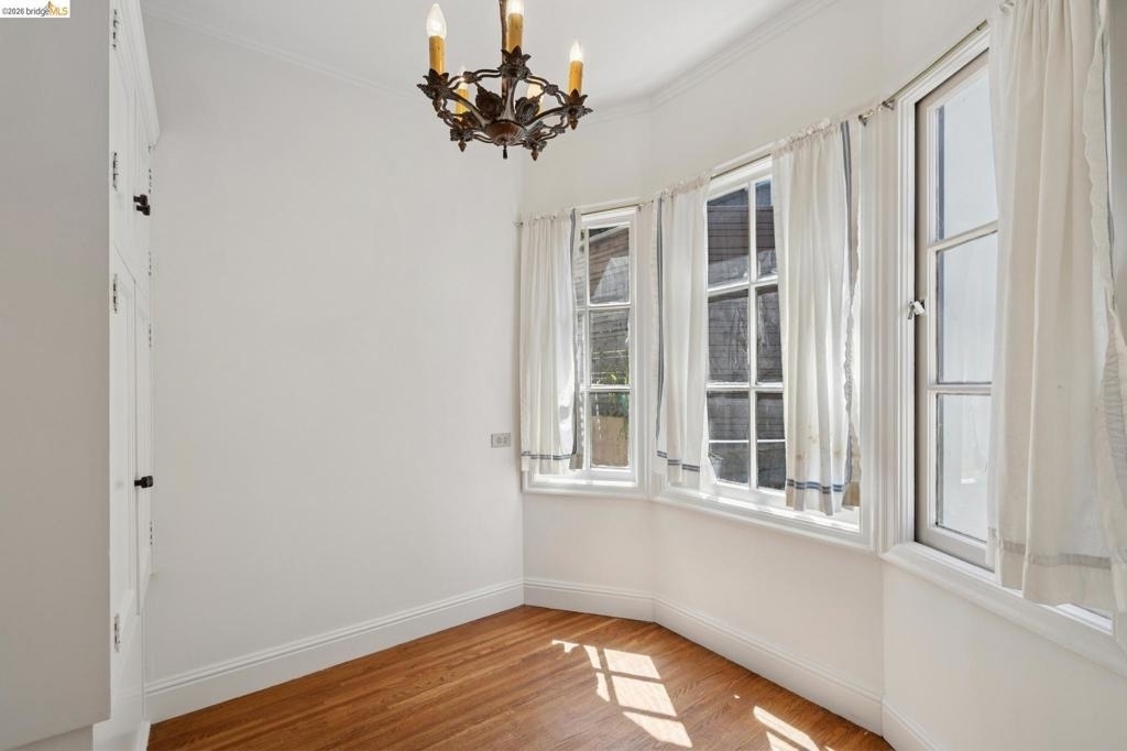 111 Windsor - Photo 14