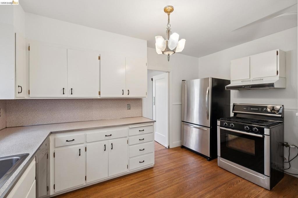 111 Windsor - Photo 13
