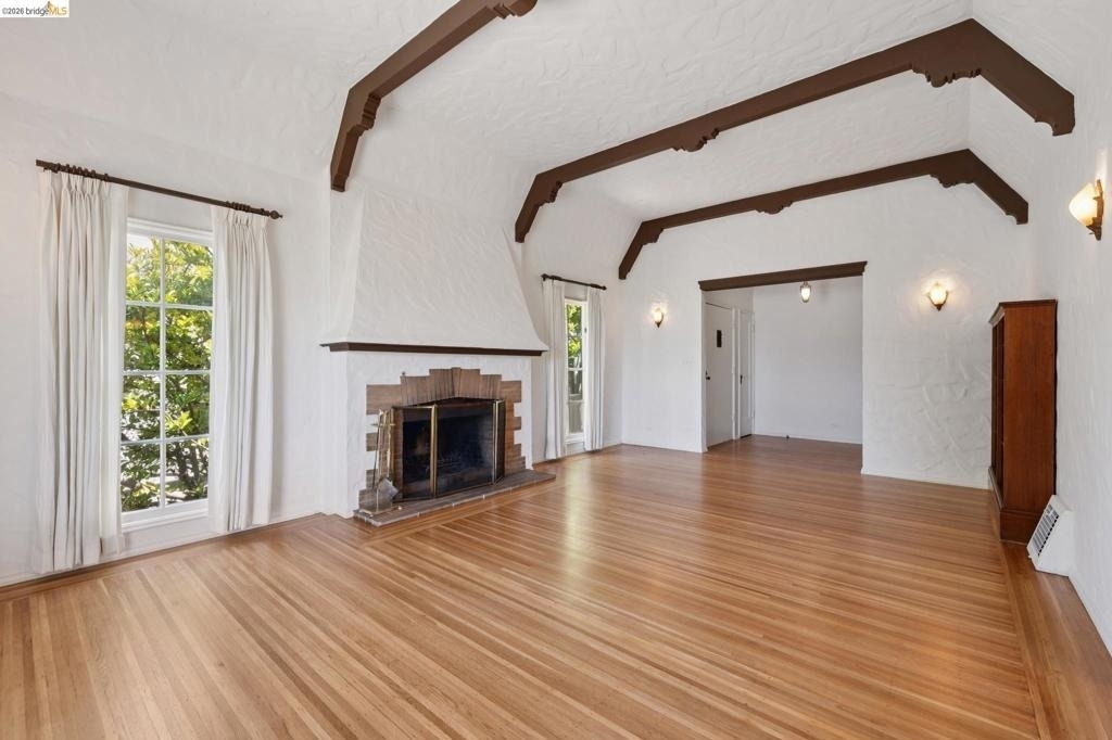 111 Windsor - Photo 6