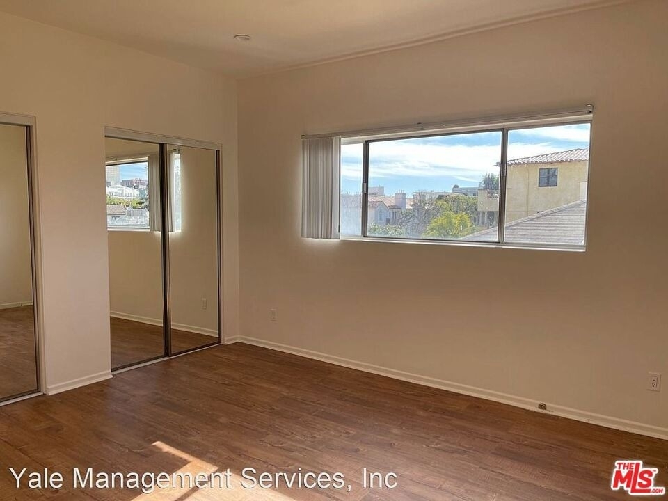 1677 Westholme Avenue - Photo 6