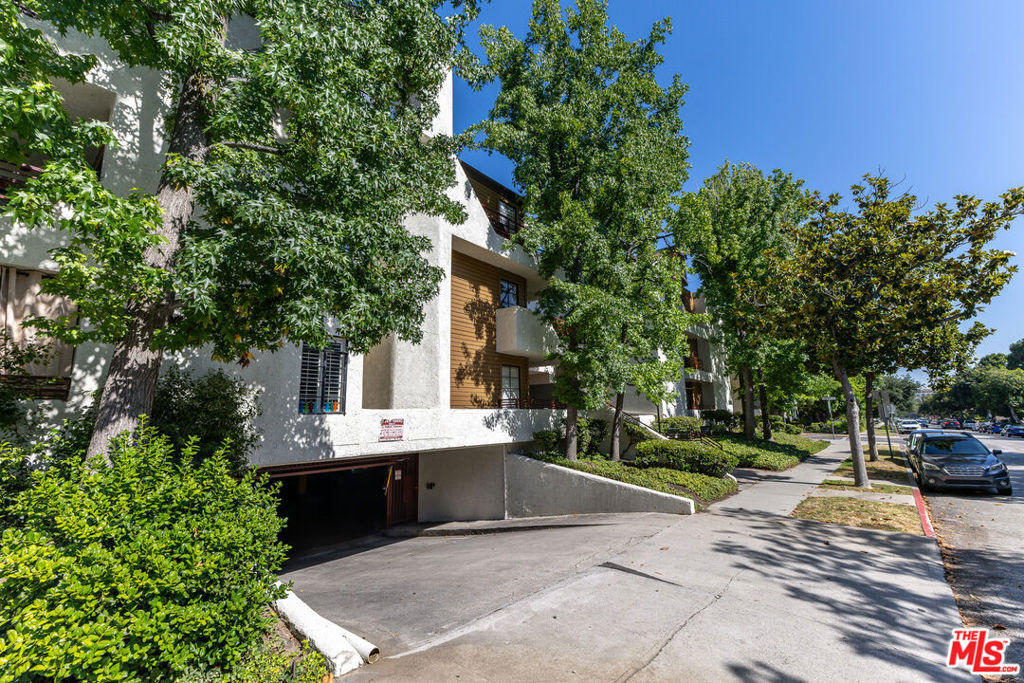 400 N Louise Street - Photo 35