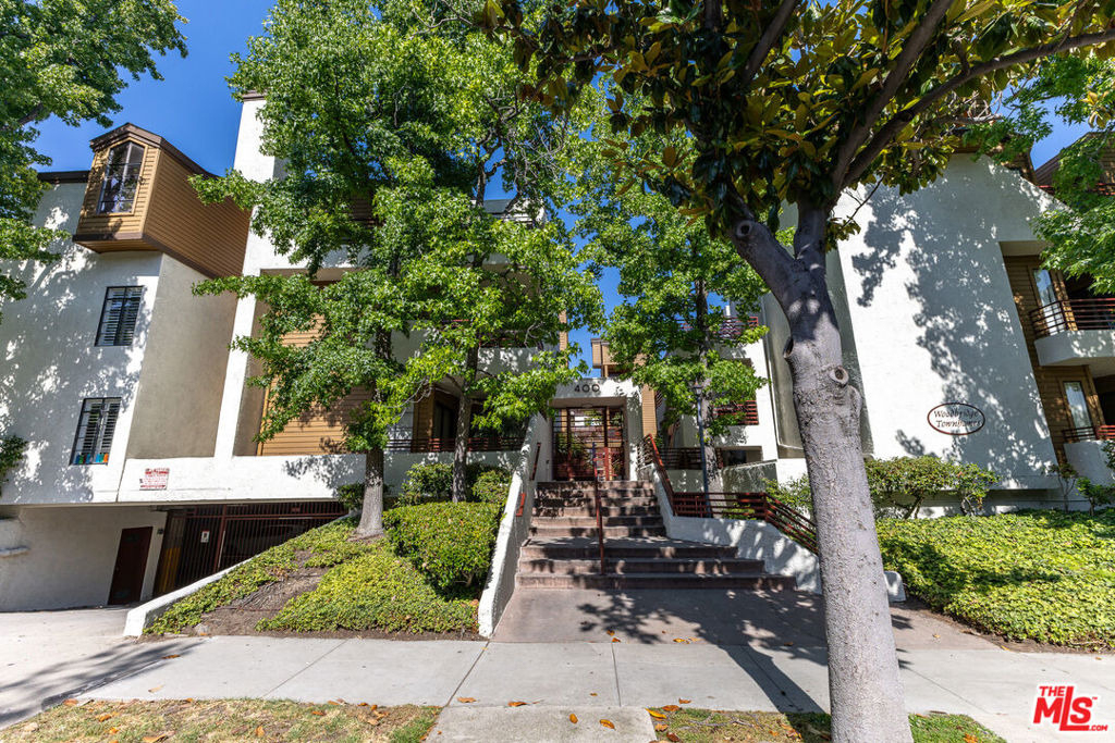400 N Louise Street - Photo 0