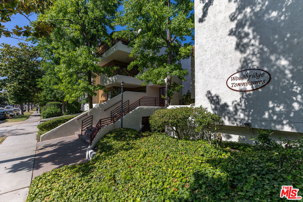 400 N Louise Street - Photo 1