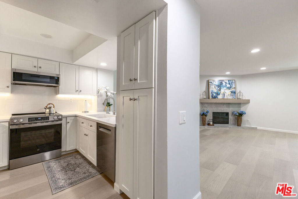 400 N Louise Street - Photo 6
