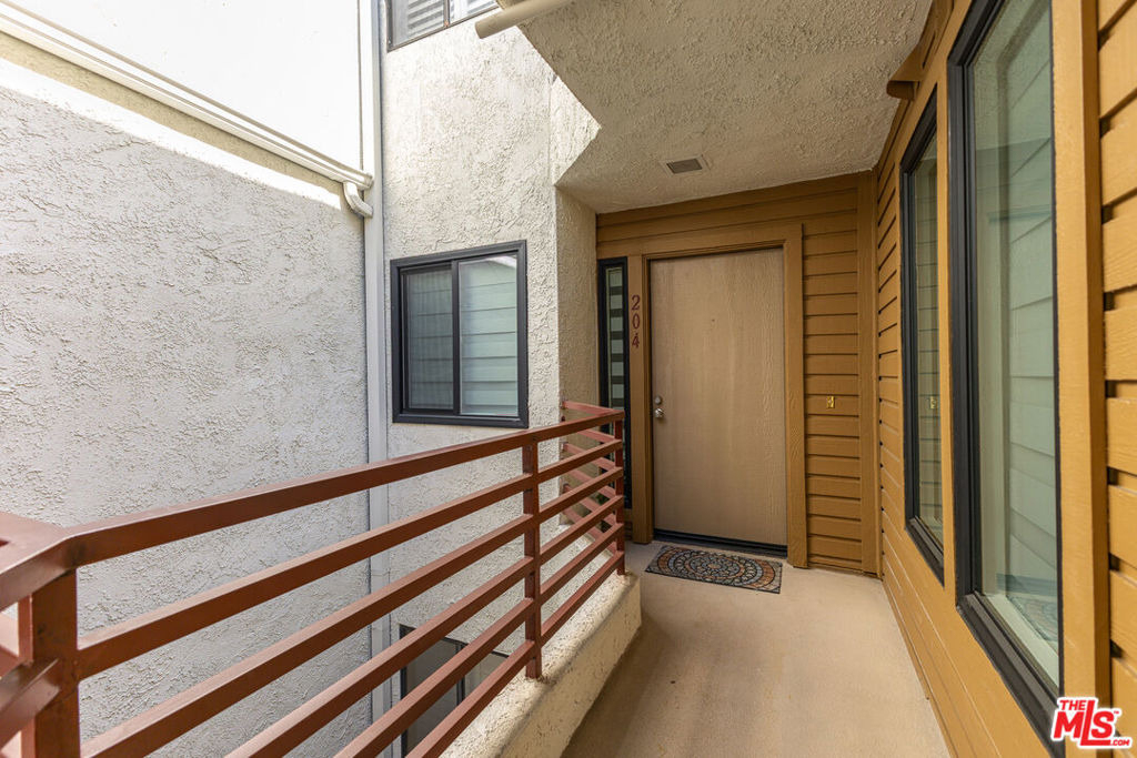 400 N Louise Street - Photo 4