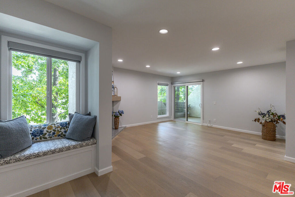 400 N Louise Street - Photo 13