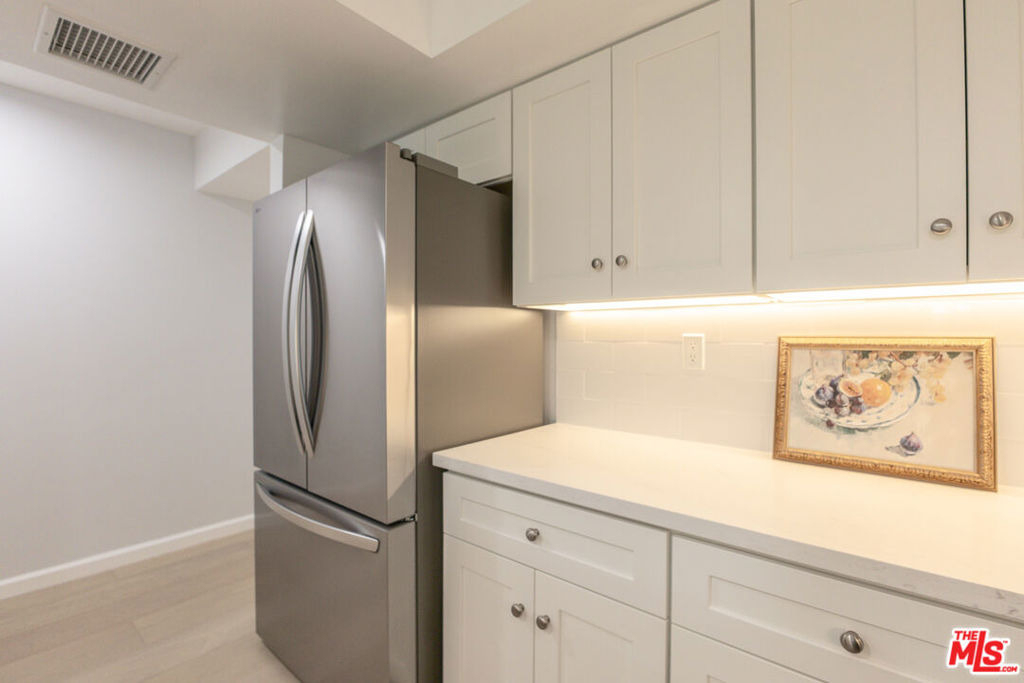 400 N Louise Street - Photo 10