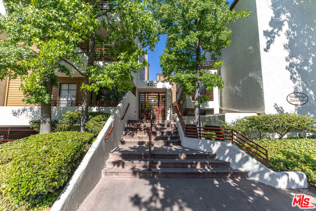 400 N Louise Street - Photo 2