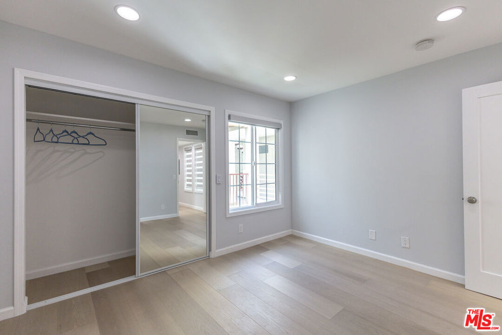 400 N Louise Street - Photo 27
