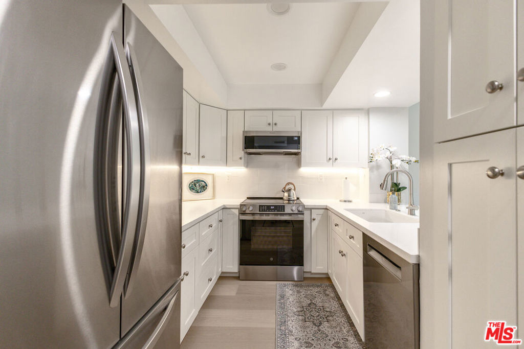 400 N Louise Street - Photo 7