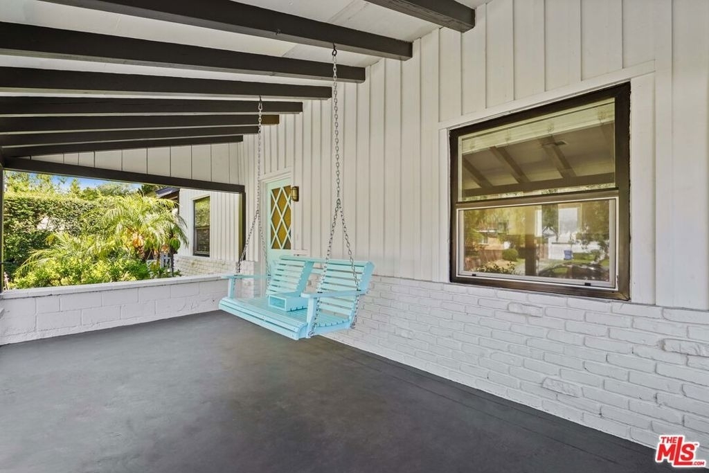 4940 Placidia Avenue - Photo 12