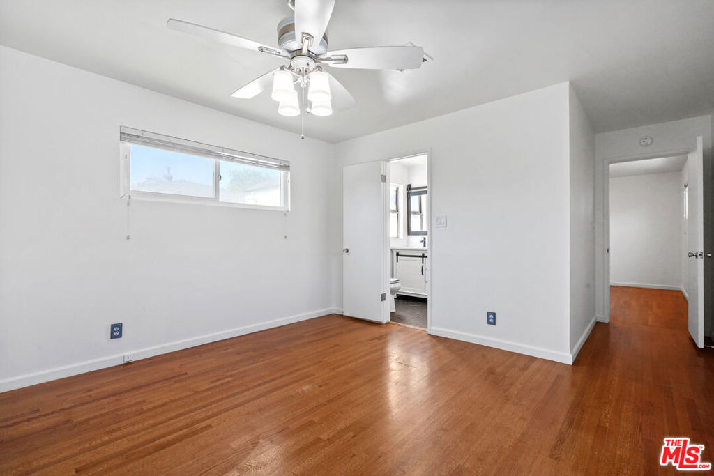 4940 Placidia Avenue - Photo 28