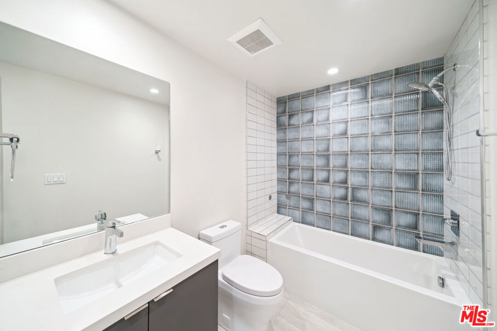 1226 S Bedford Street - Photo 1