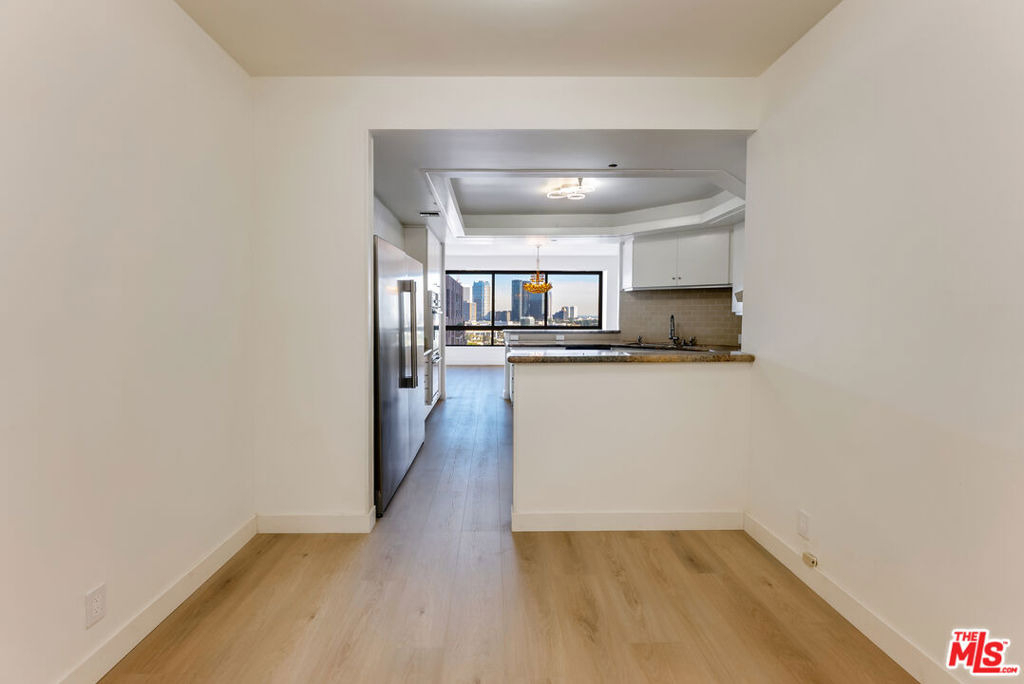 10551 Wilshire Boulevard - Photo 18