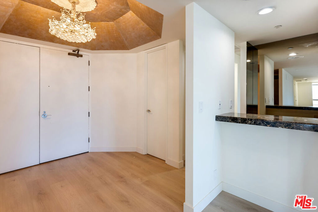 10551 Wilshire Boulevard - Photo 16