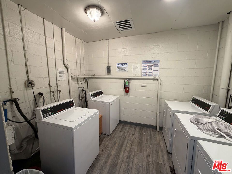 326 S Manhattan Place - Photo 15