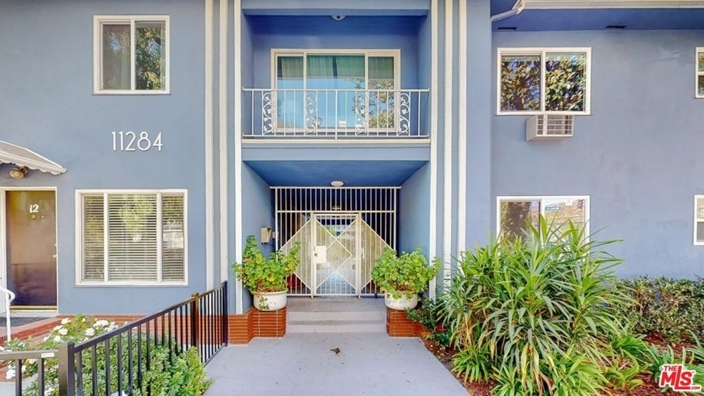 11284 Montana Avenue - Photo 10