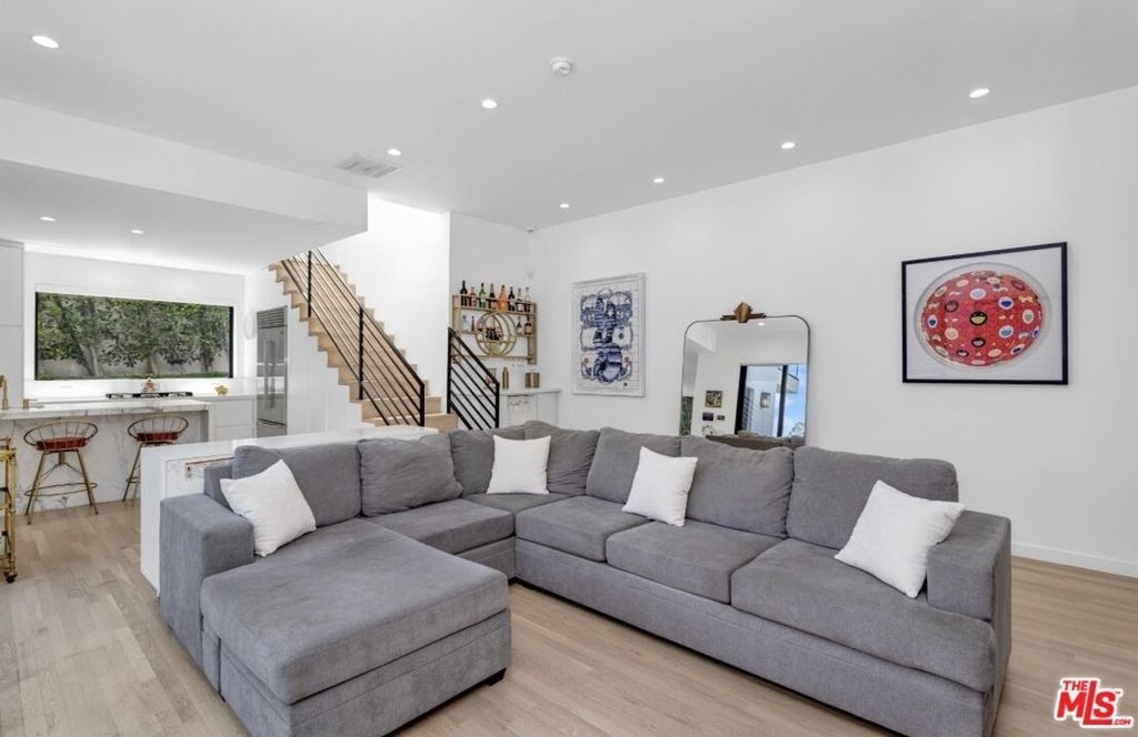 8516 Franklin Avenue - Photo 11