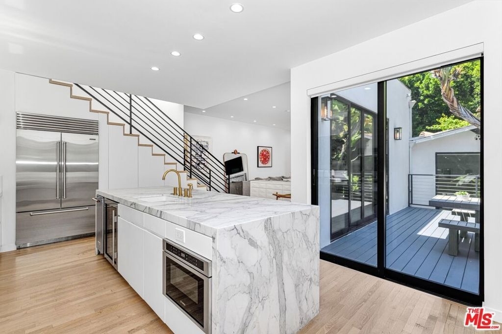 8516 Franklin Avenue - Photo 7